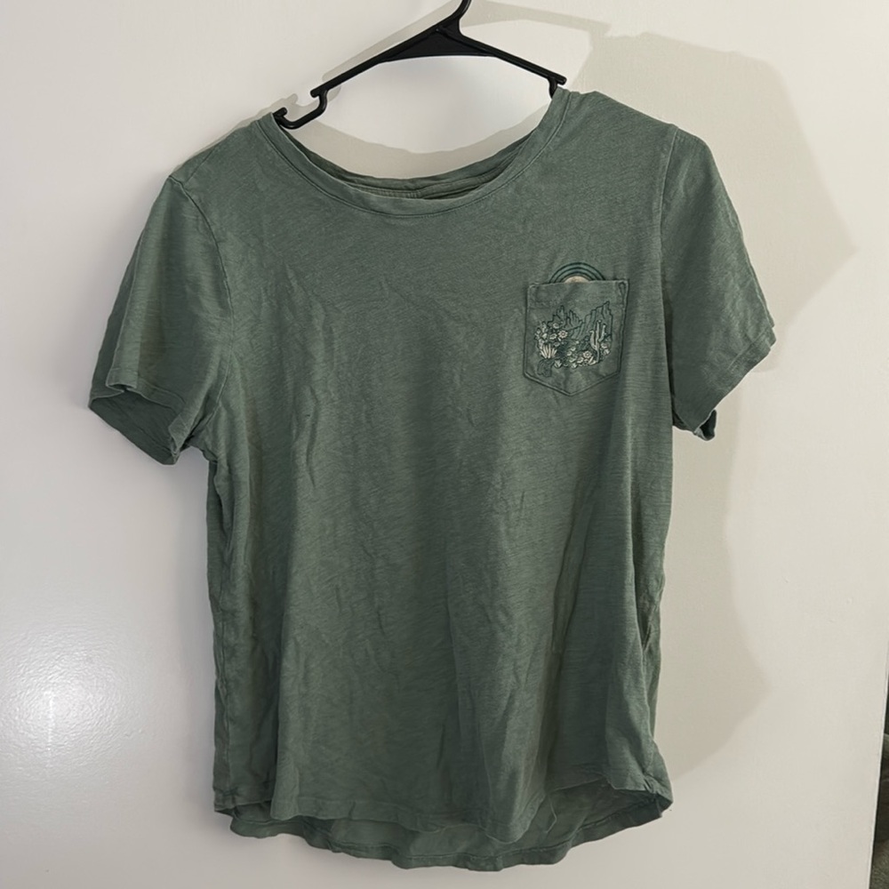 Old navy green shirt women’s